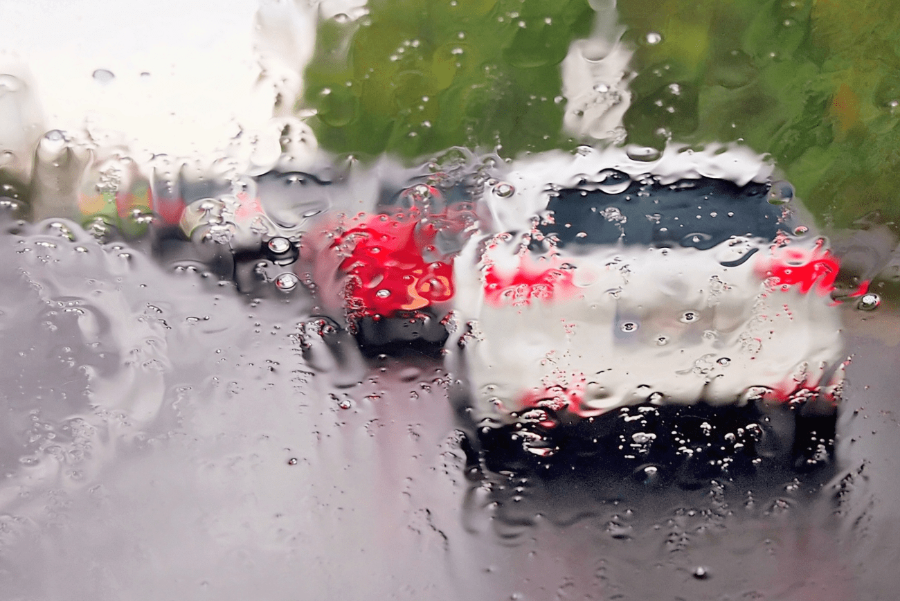 Unwetterschäden am Auto